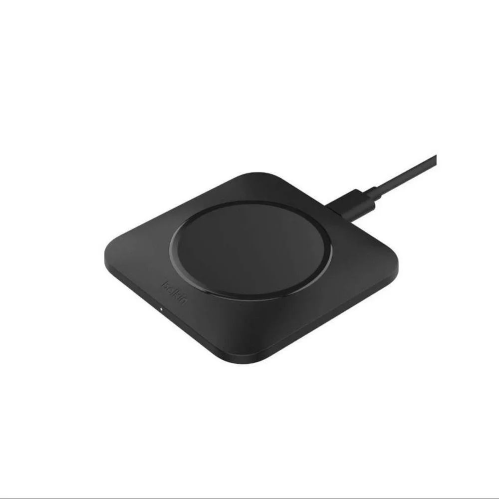 Belkin Boost charge Pro 15w Universal Easy Align Wireless Charging Pad